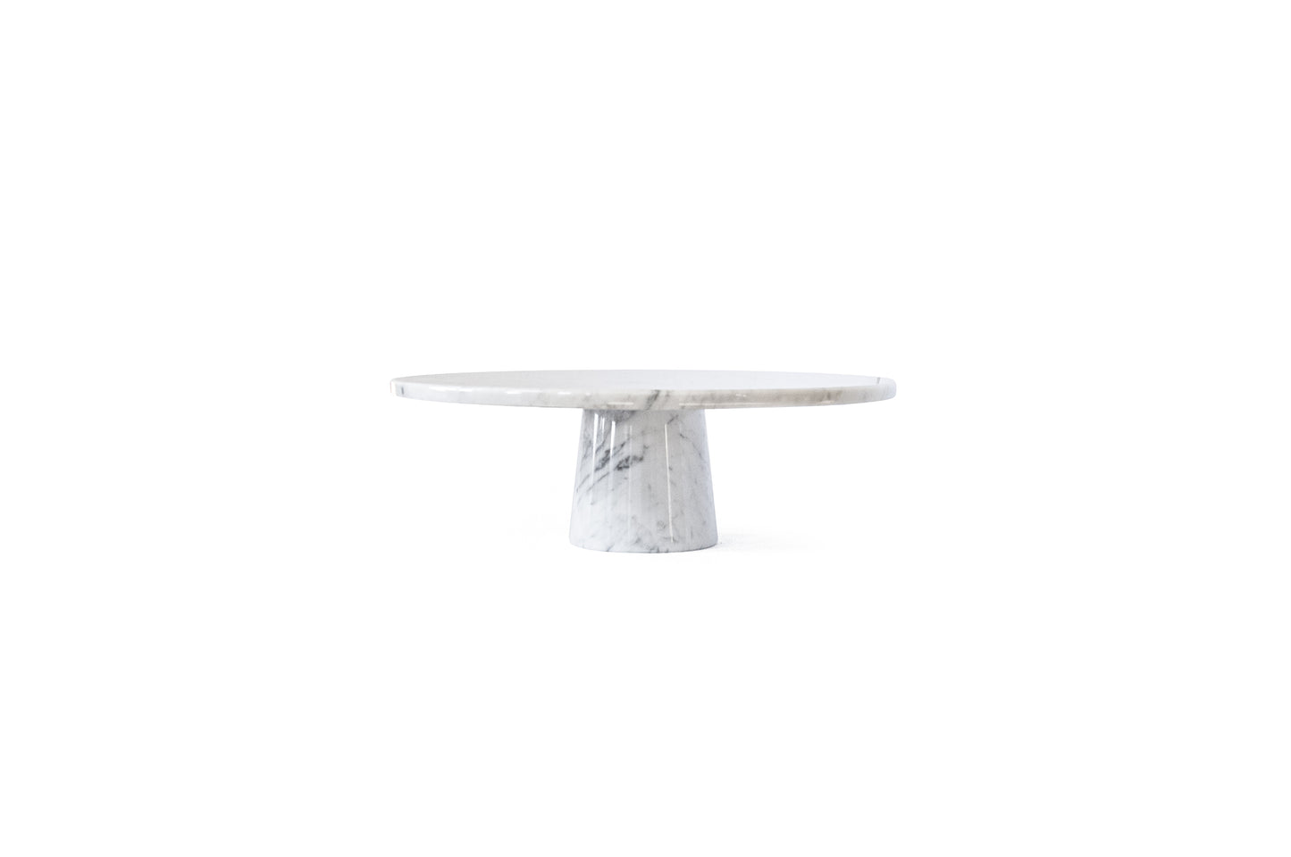 White Carrara/Black Marquina Stand Cake