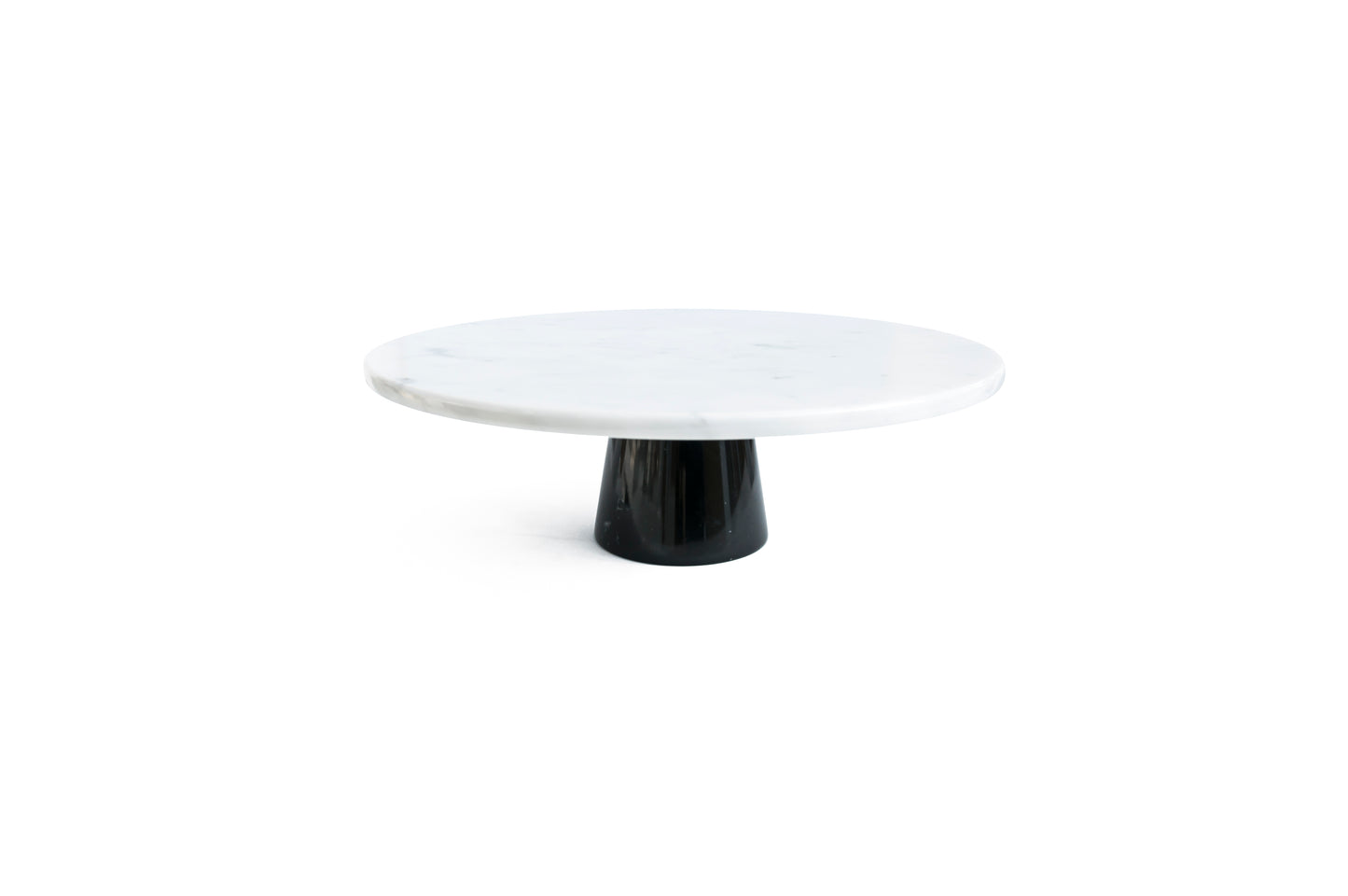 White Carrara/Black Marquina Stand Cake